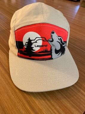 Legend 5-panel snapback, unique howling wolf